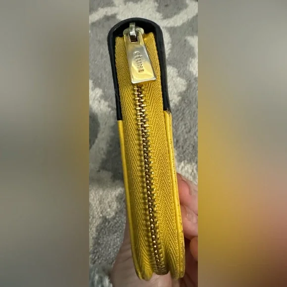Rare Celine zip around wallet black and yellow - Picture 5 of 12